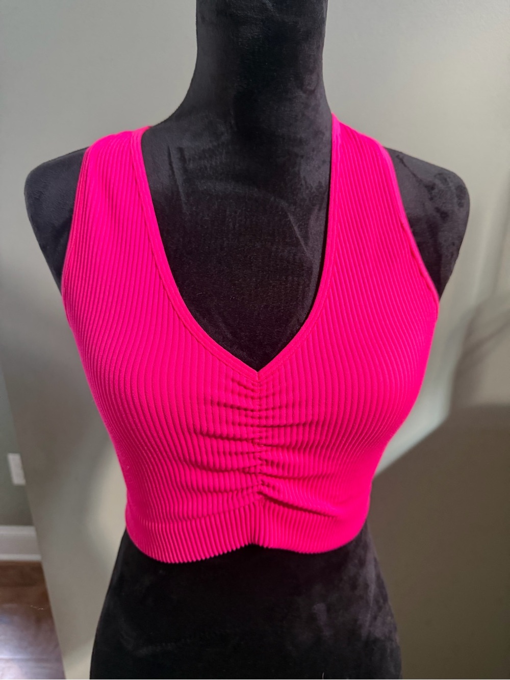 aerie Ribbed V-Neck Ruched Crop Tank - Neon Pink